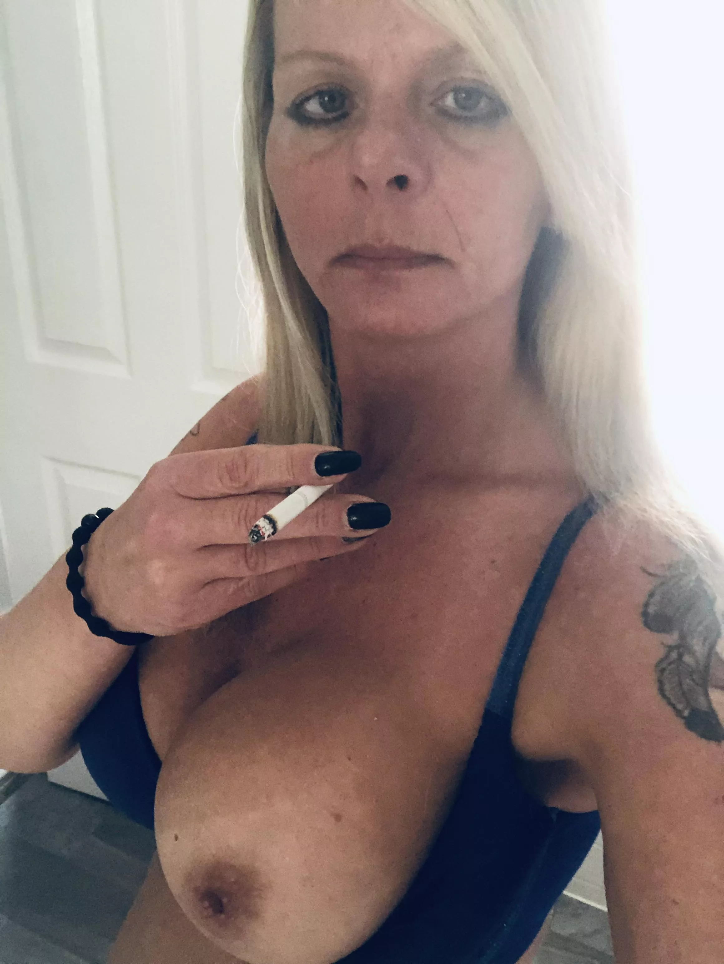 Sexy Smoker 💋 Original Content