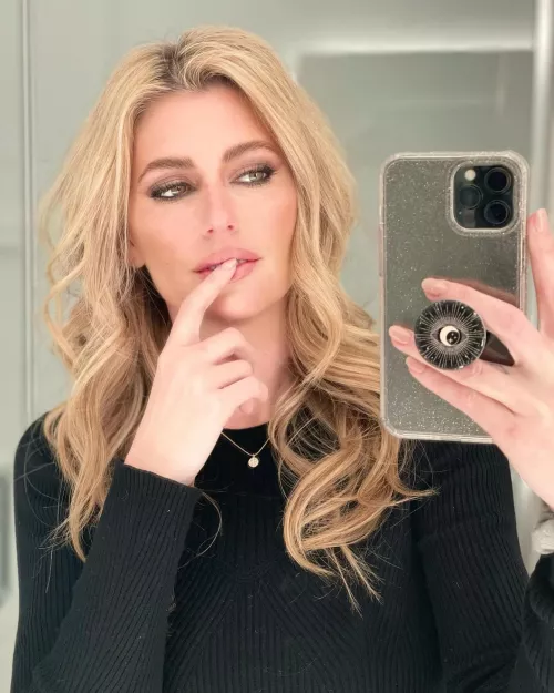 She is Muy Caliente🔥