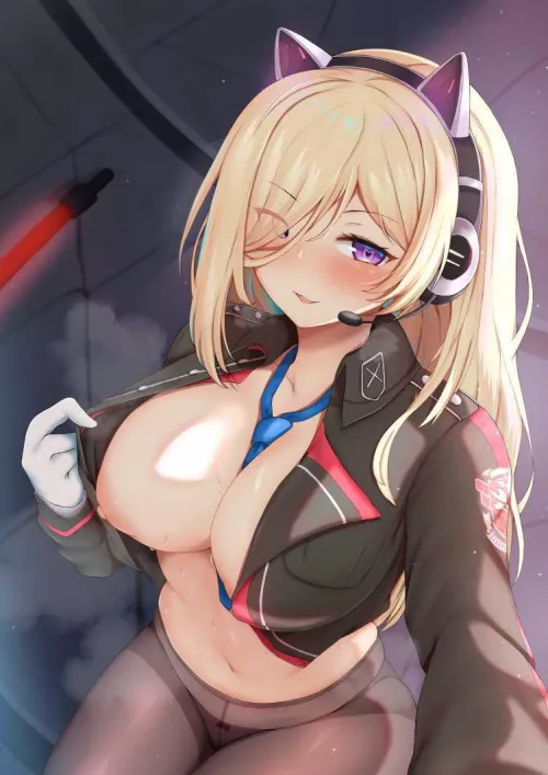 She’s definitely a gamer 👀😍