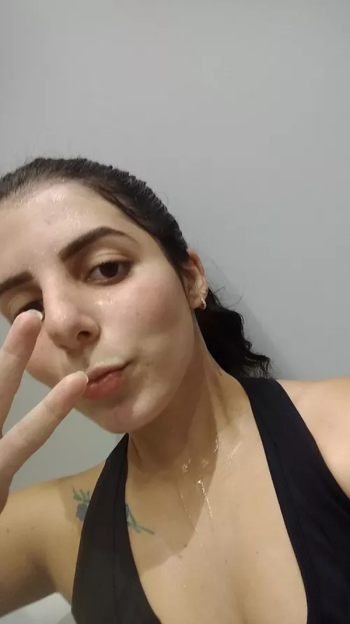 She’s dripping 🤤