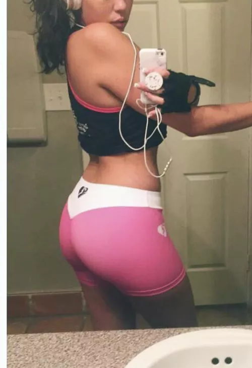 She’s getting that summer body ready