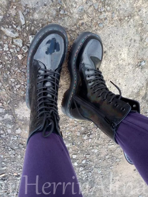 shiny boots ✨