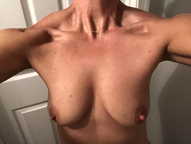 Shoulder gains (f)