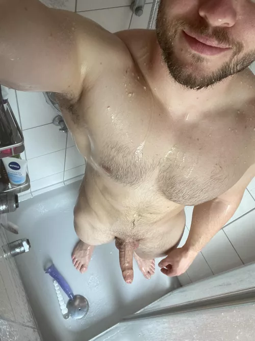 Showering alone is usually boring. At least I got my toys 😉