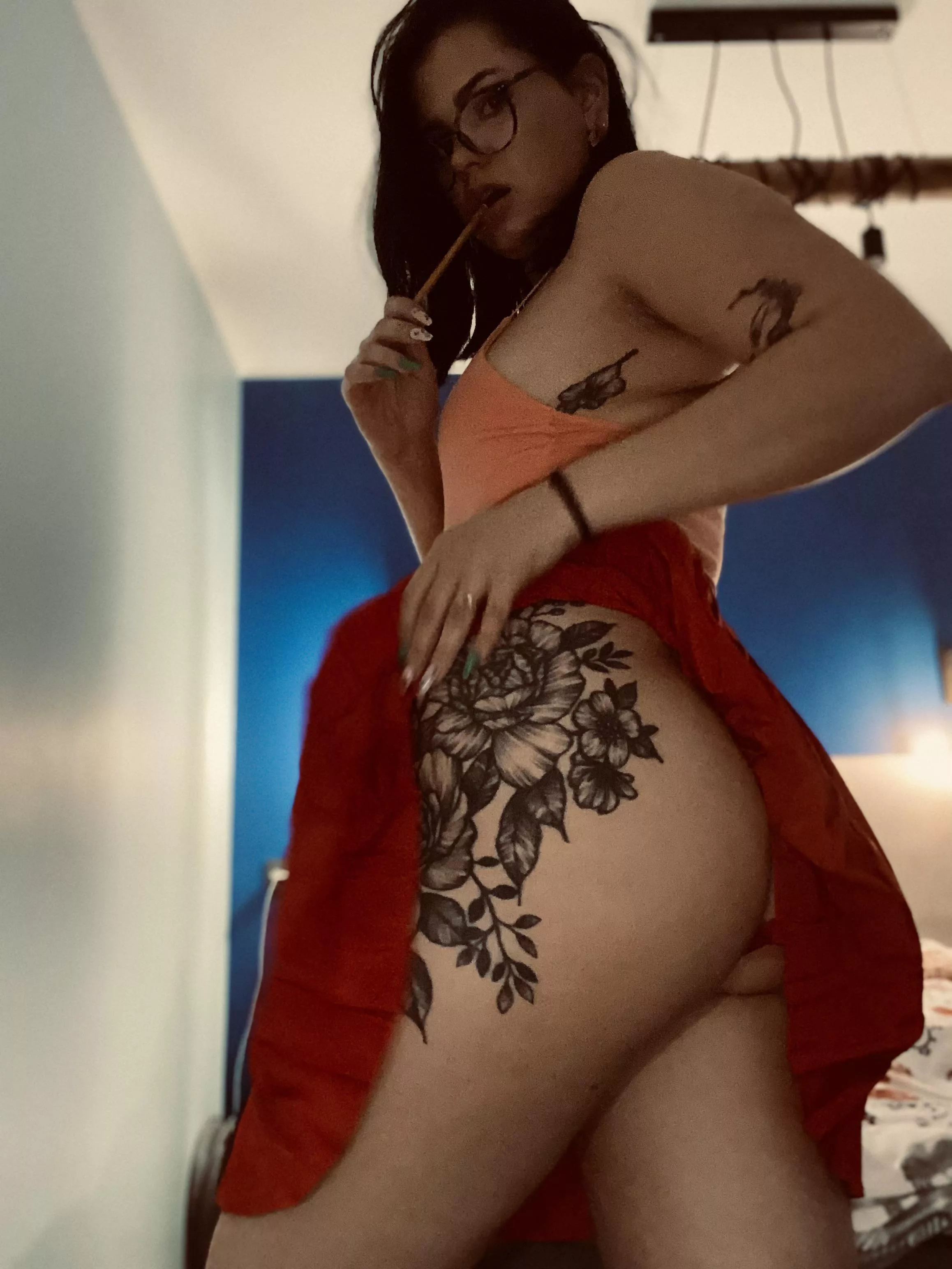 Showing off my baby ✒️ do you like girls with tattoos?