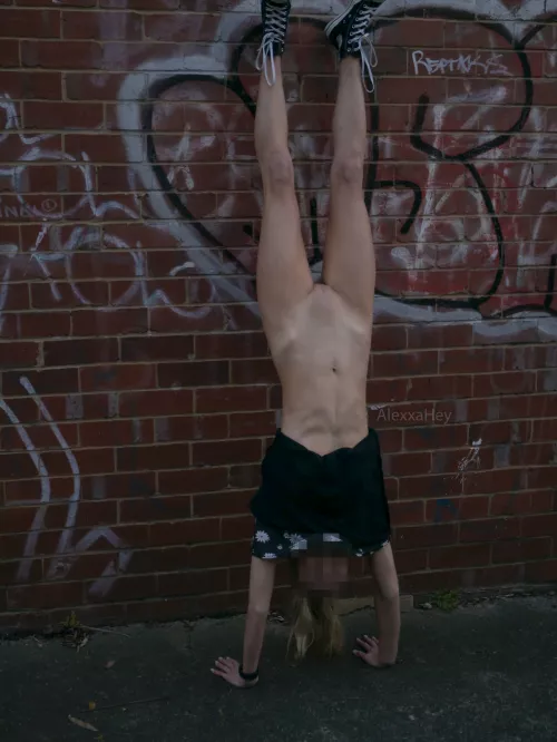 Showing off my pussy on campus