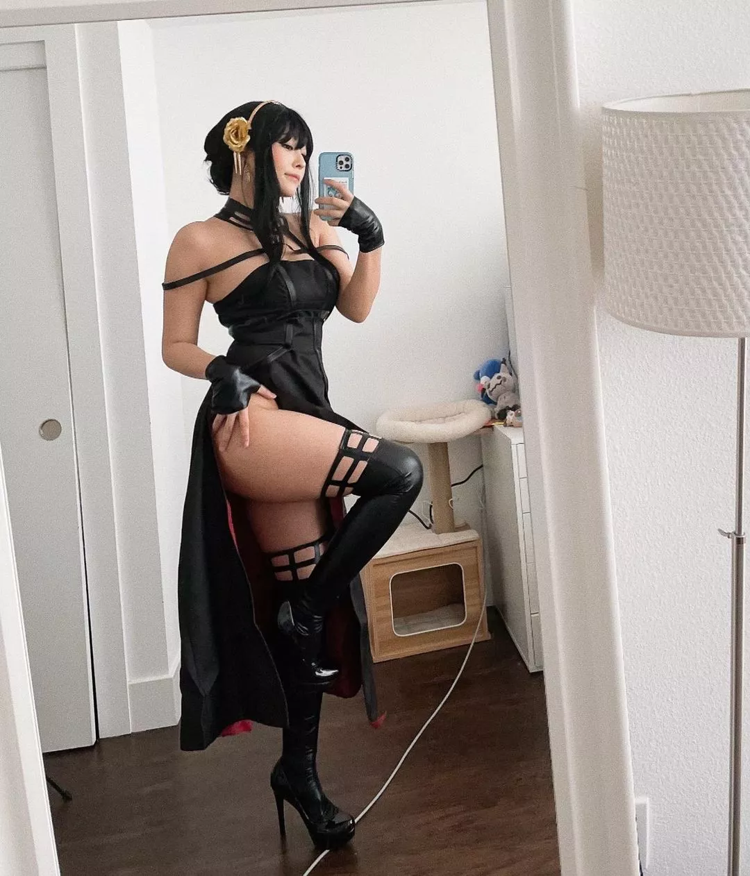 Showing Off Thicc Thighs