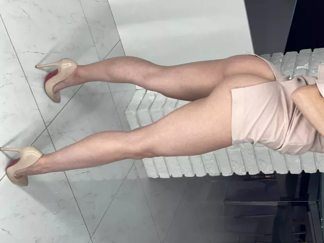 Showing off this slutty ass of mine.. cum clap these cheeks