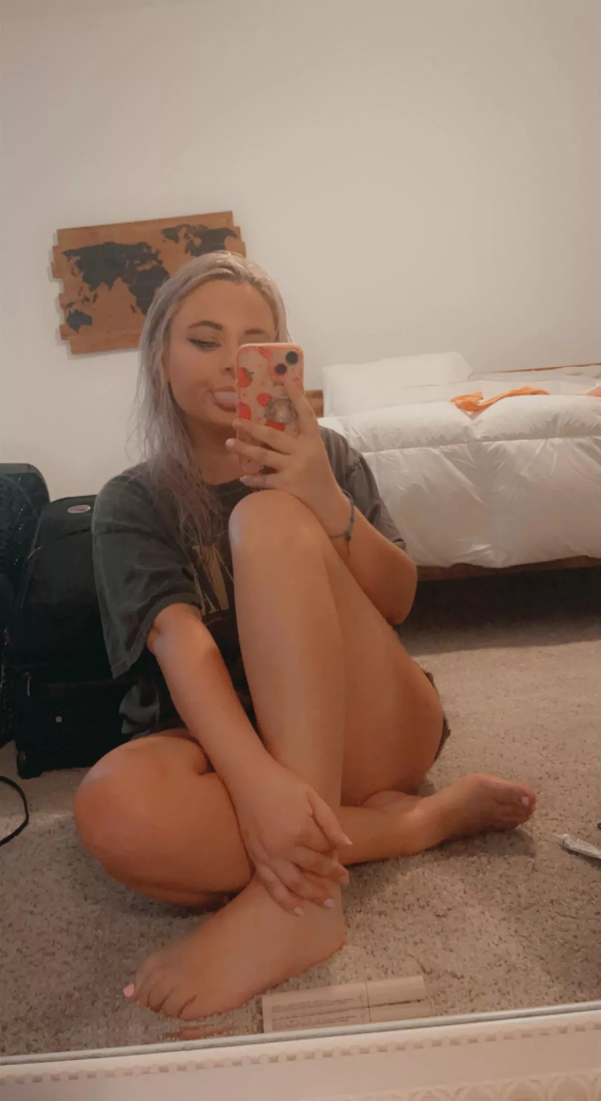 shy new baby 🥺 5’1 petite w huge boobies & bum 💦 [pic] [vid] [sext] [gfe] [fet] [pss] [pty] [sell] 🥰 stop by and say hi 💕 i’m very active on my [FREE] page.