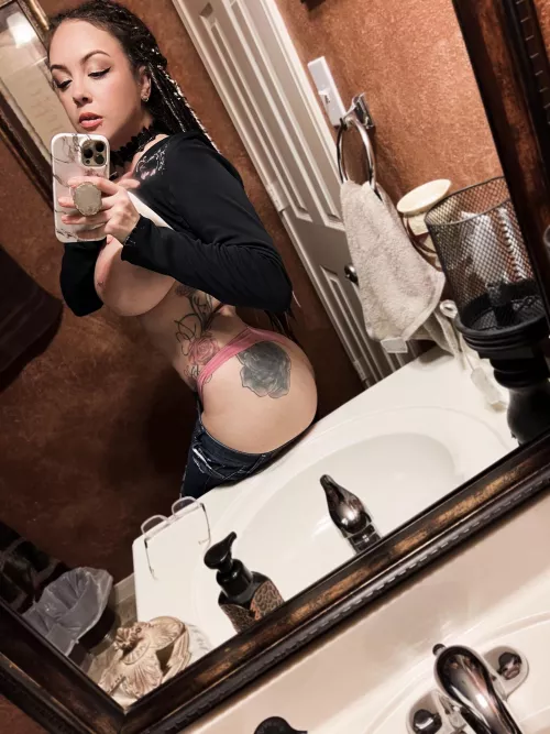 Side view for ya! 😈