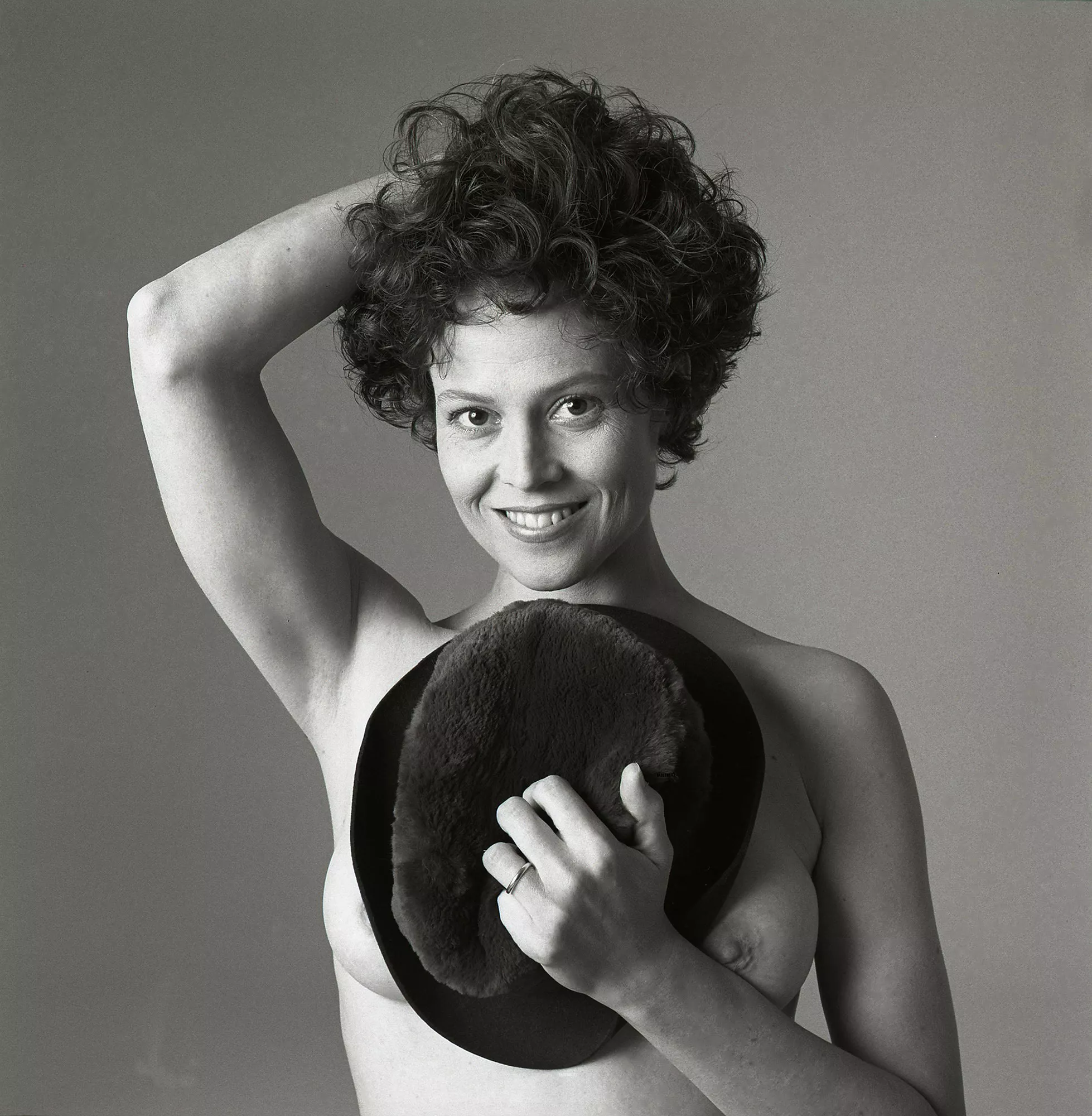 Sigourney Weaver (1986)