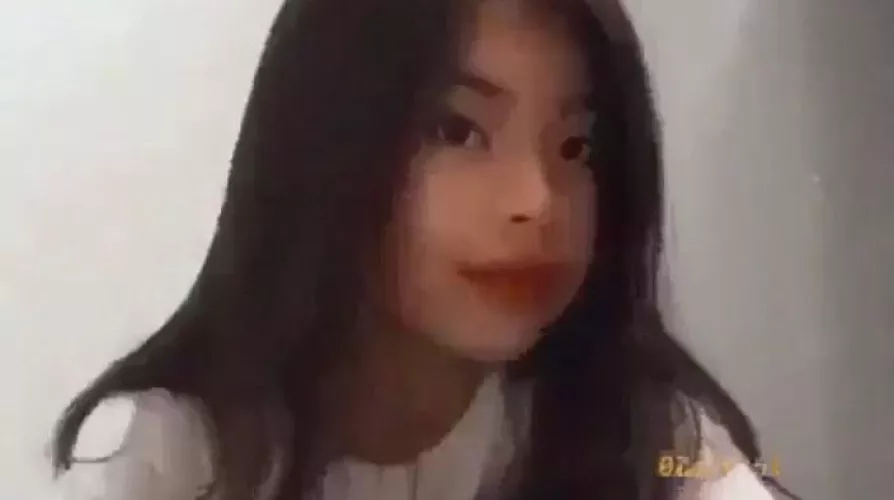 Sino meron kay xuxa leanne sumang?