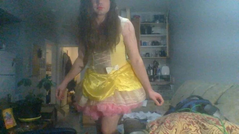 Sissy Princess Looking for Daddys to fill his inbox with humiliation ;)