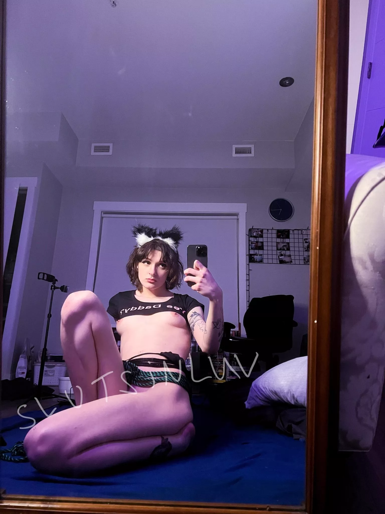 sitting pretty waiting for master like a good pet should 😊