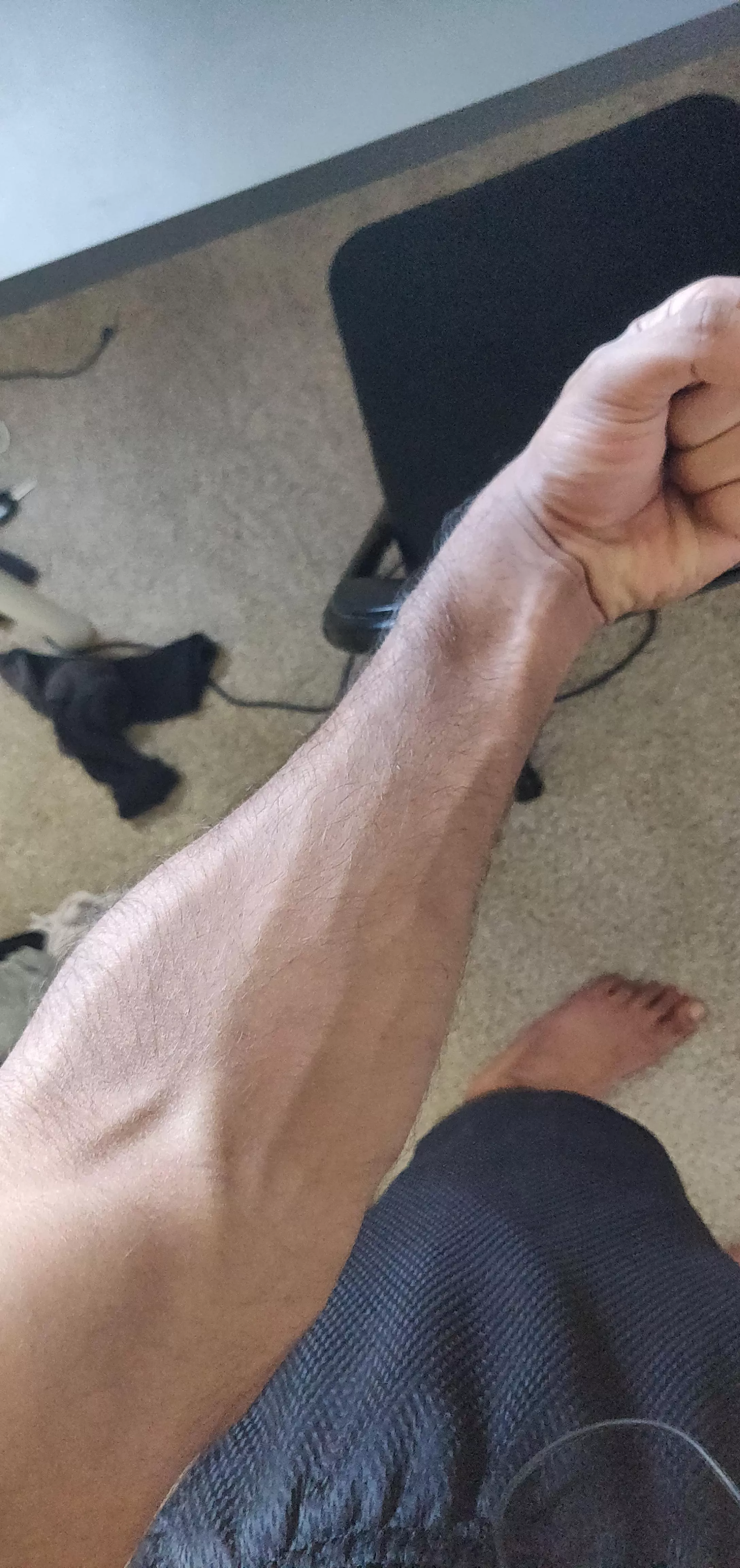 Skinny but grips for days