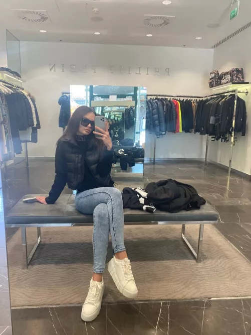 Slender legs are what you need