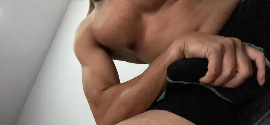 Slide on….into my DMs