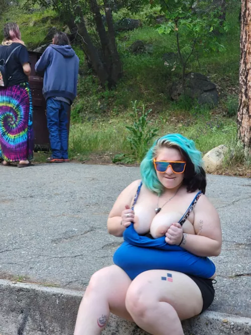 Slutty MILFs need their rewards for showing their bodies! gimme my reward 🥵🥵🥵🥵