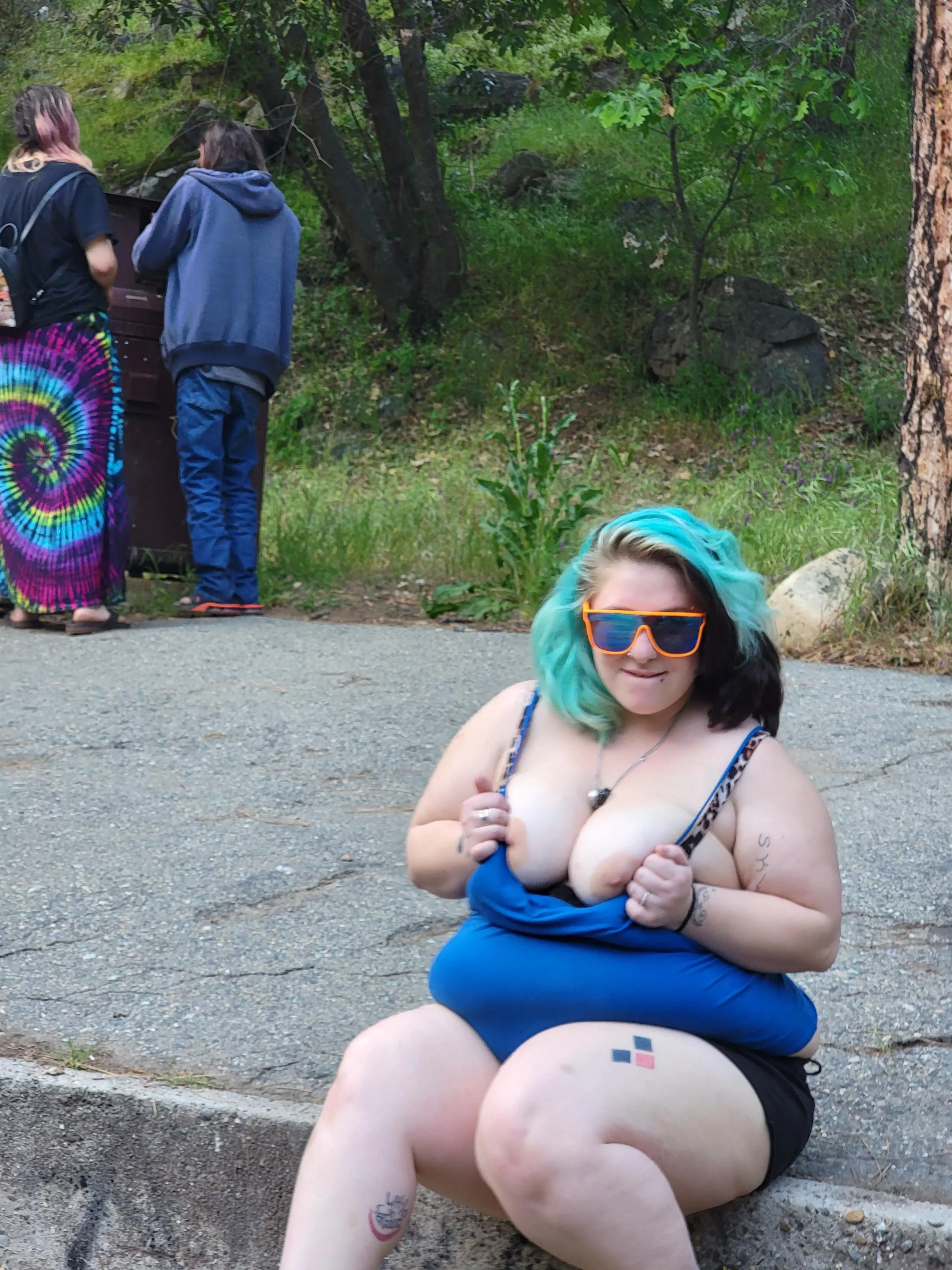 Slutty MILFs need their rewards for showing their bodies! gimme my reward 🥵🥵🥵🥵