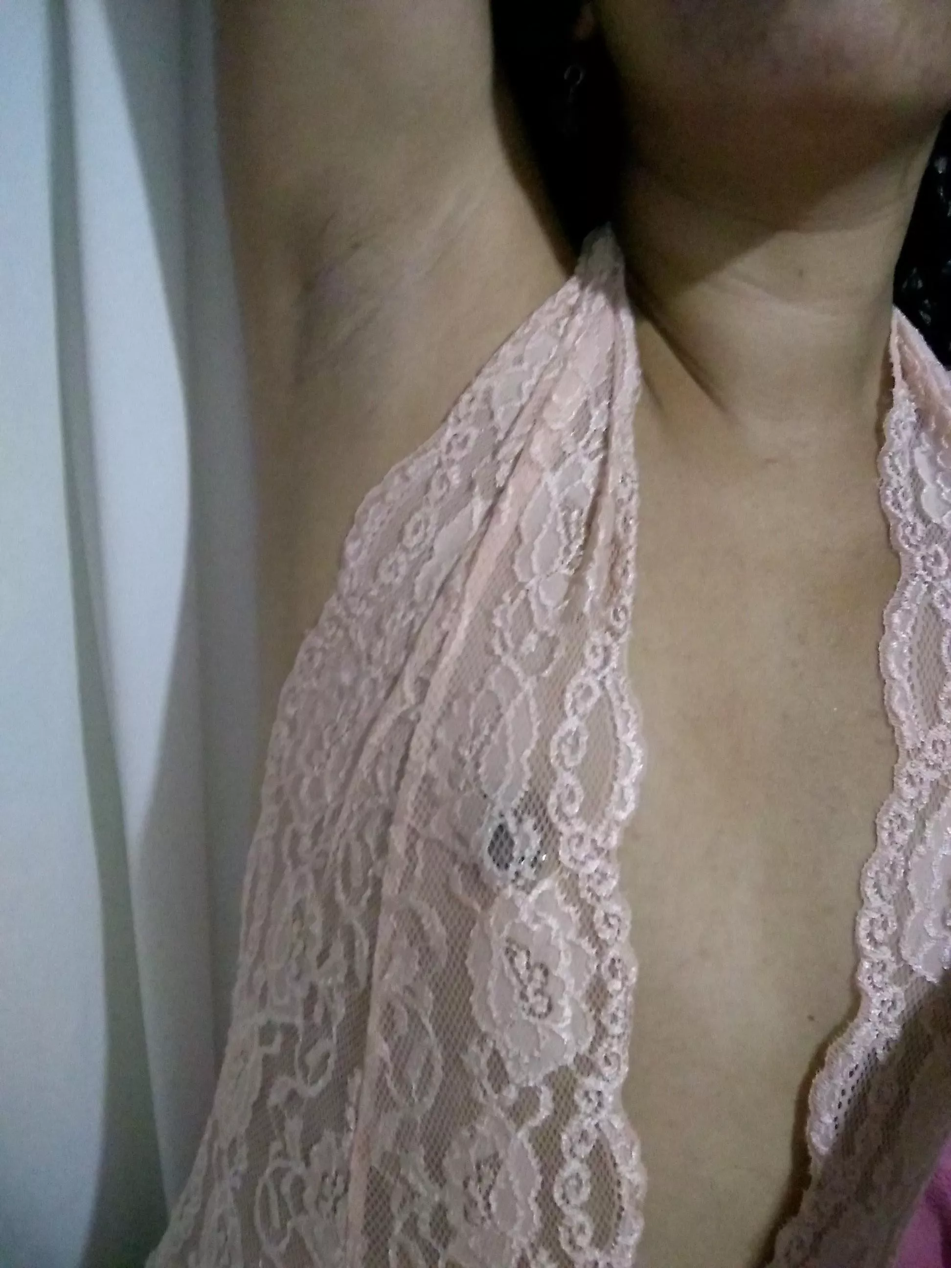 Smooth armpits deserve love too 💖