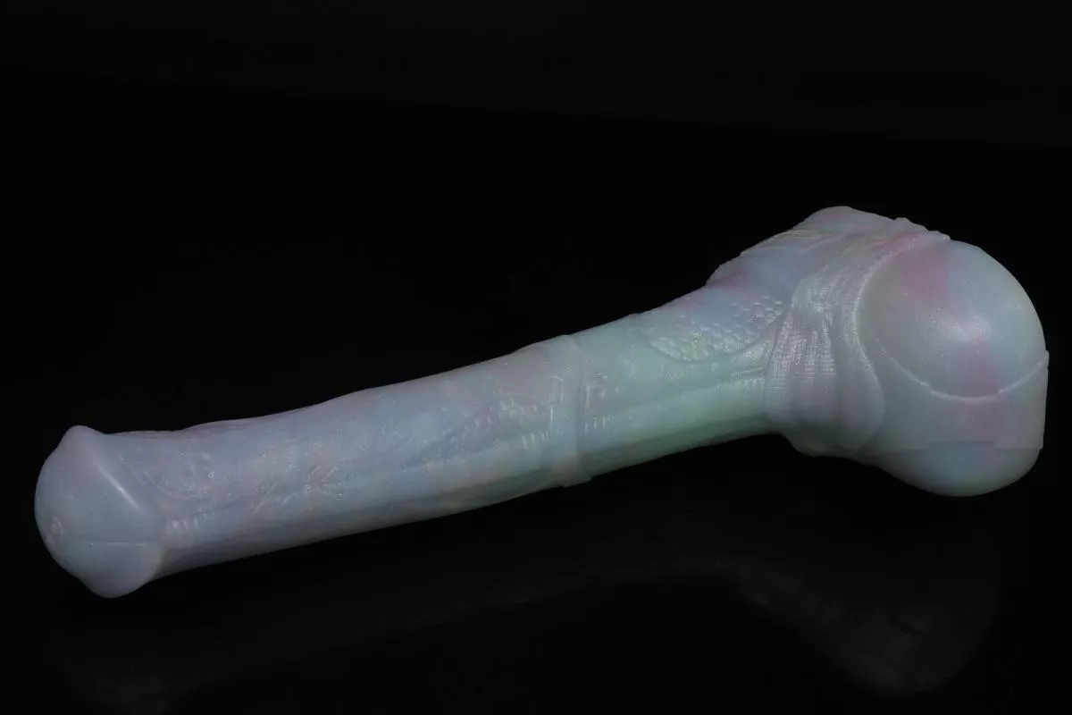 Snagged this Mini/Medium Opal Vector this morning! I hope the pour comes out good (this is their stock image!)🤞