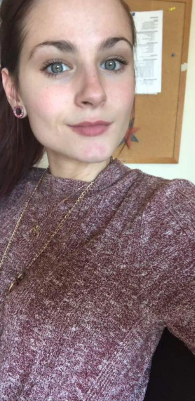 Sn@p scarlet_thom44 if you want to be my slave first like gets a little reward 💋🤫😋😉