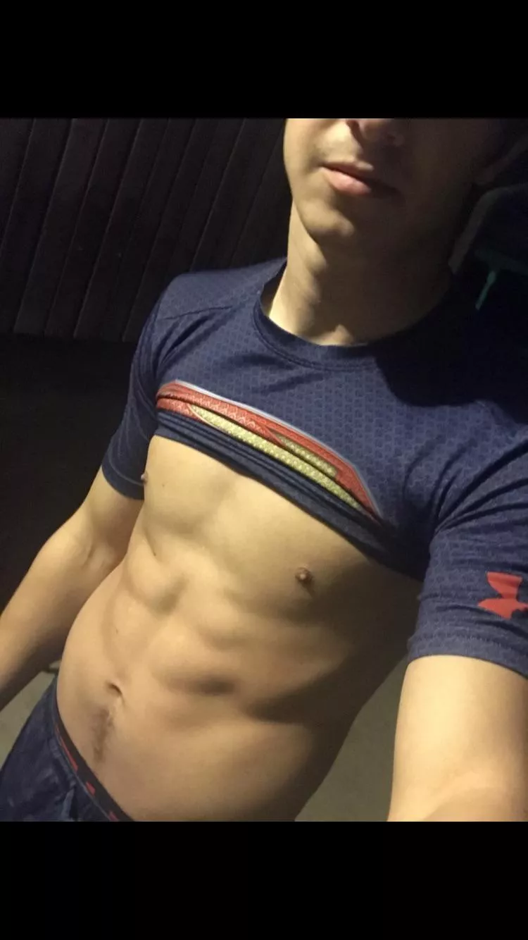 So bored :( bf passed out early So bored :( bf passed out early