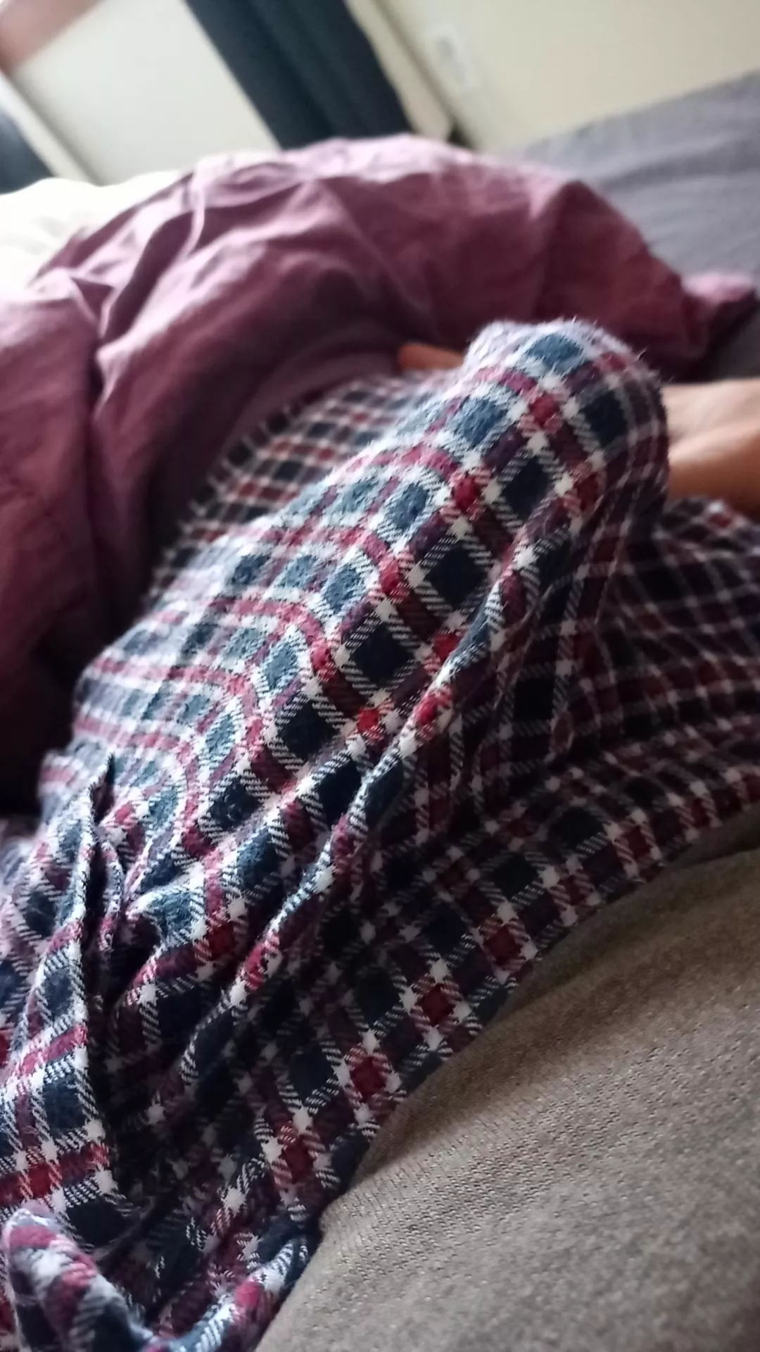 So horny. DM me to see the rest or chat and play ;)