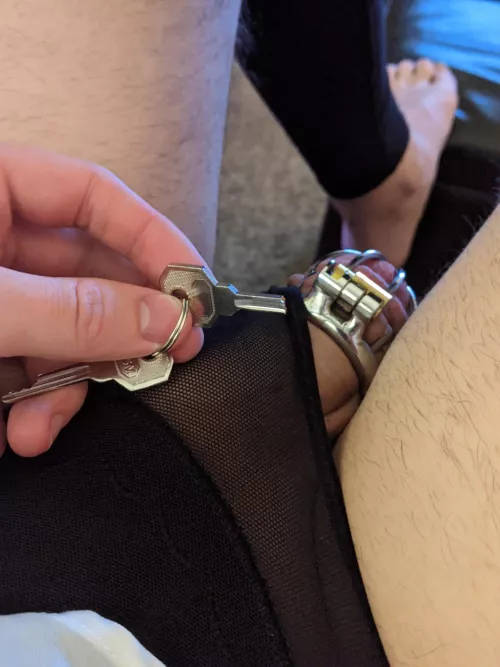 So the key broke off in the lock 😅 Any suggestions?