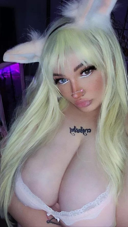 Some bunny loves you <3