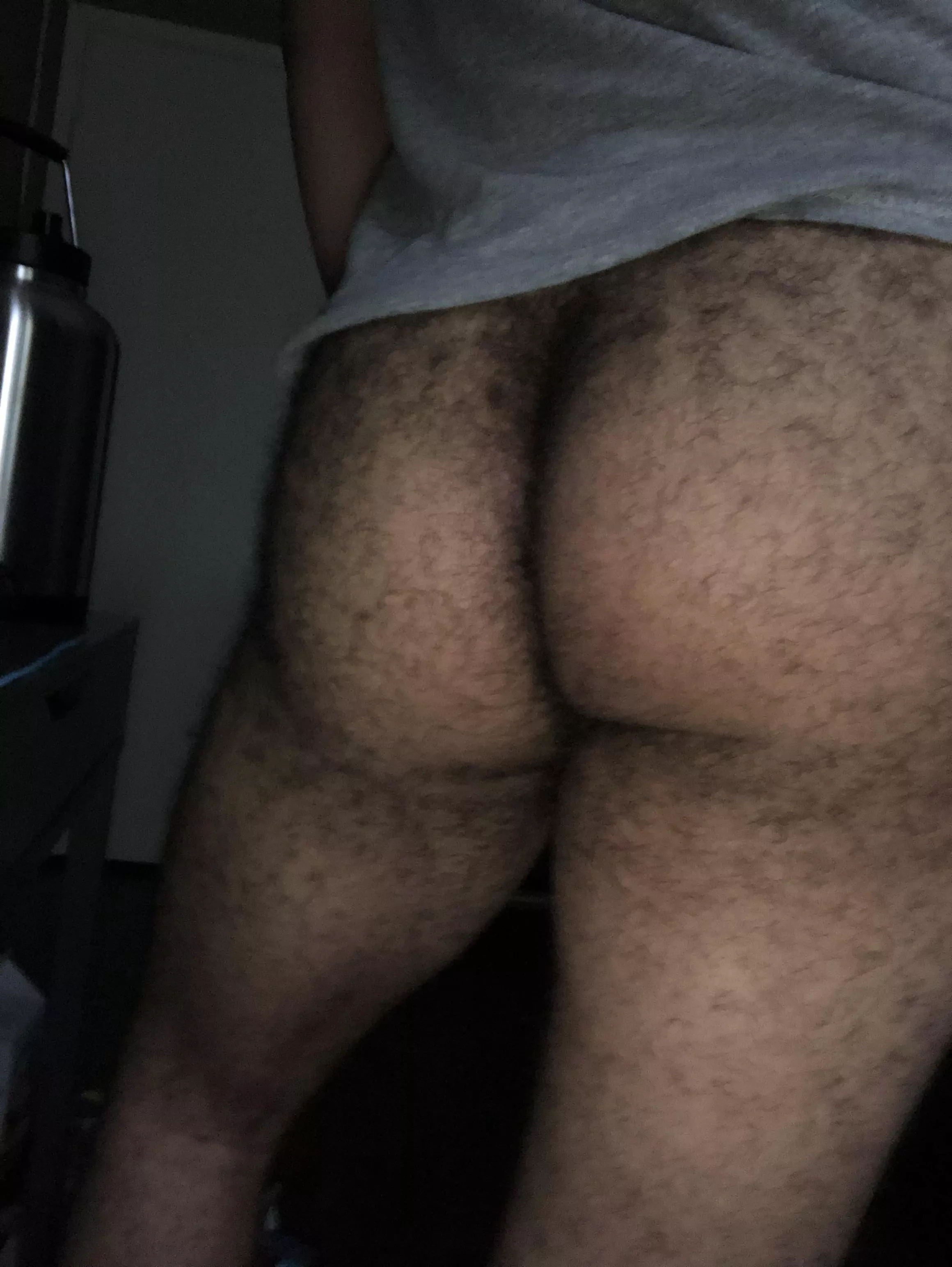 some thick latin booty for y’all 👅🍑 need a good lickin’