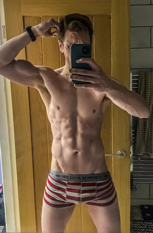 Some times I’ll just stand like this, it’s comfortable 🤷‍♂️