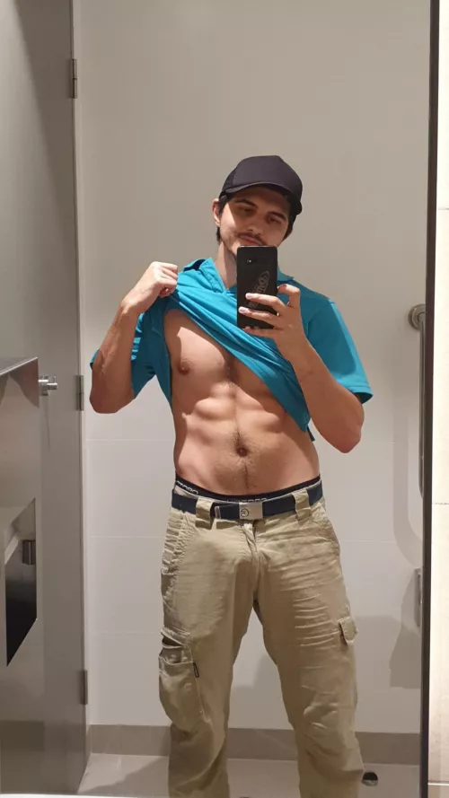 Someone asked for an ab pic while I was at work, she hasn't replied yet. How did I do?