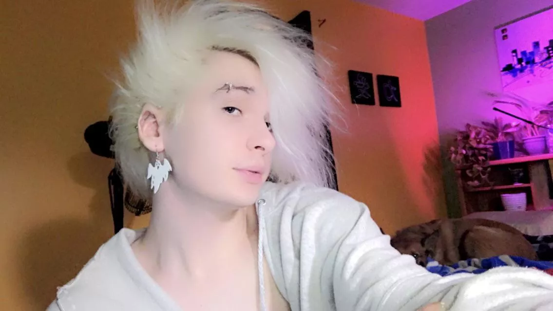 Someone carry me out of silver in league 🥹🥹