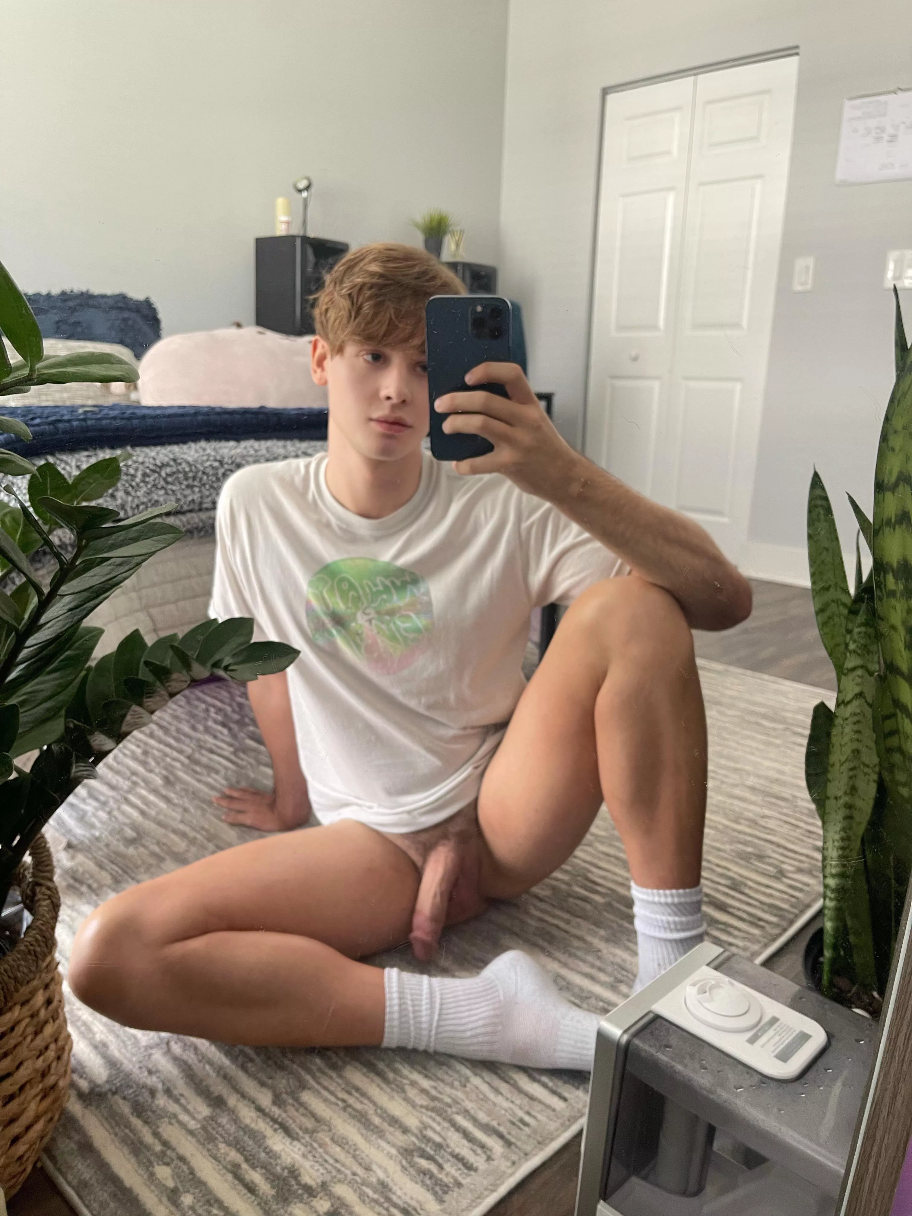 Someone come make it grow 😈