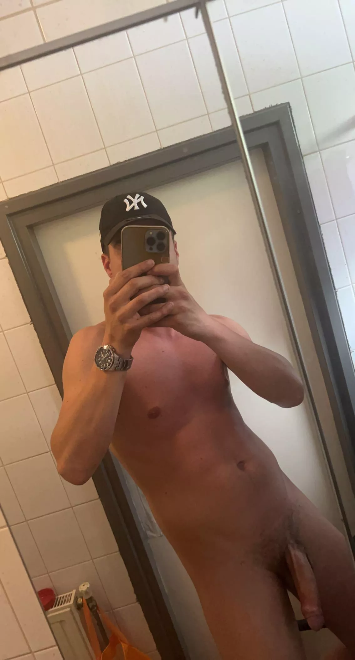 Someone here to suck me off? Someone here to suck me off?