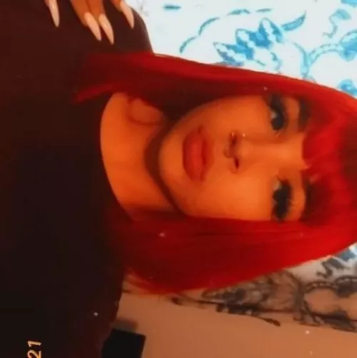 Someone hmu to talk?