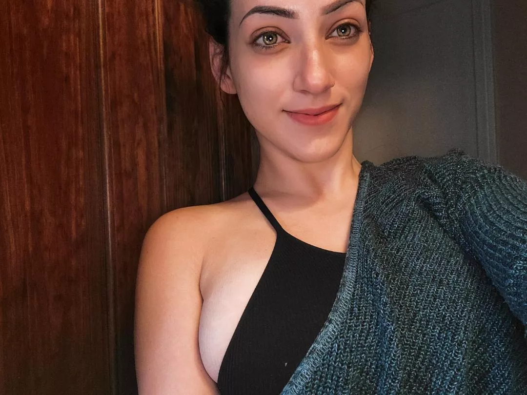 someone is trying to escape hahahah happy Friday