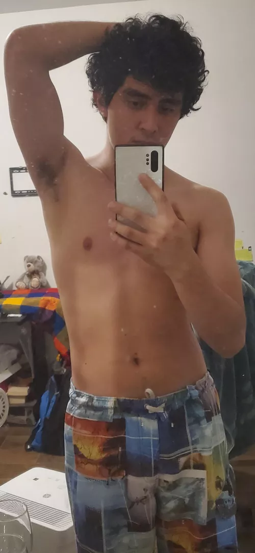 Someone like slim guys? 👀