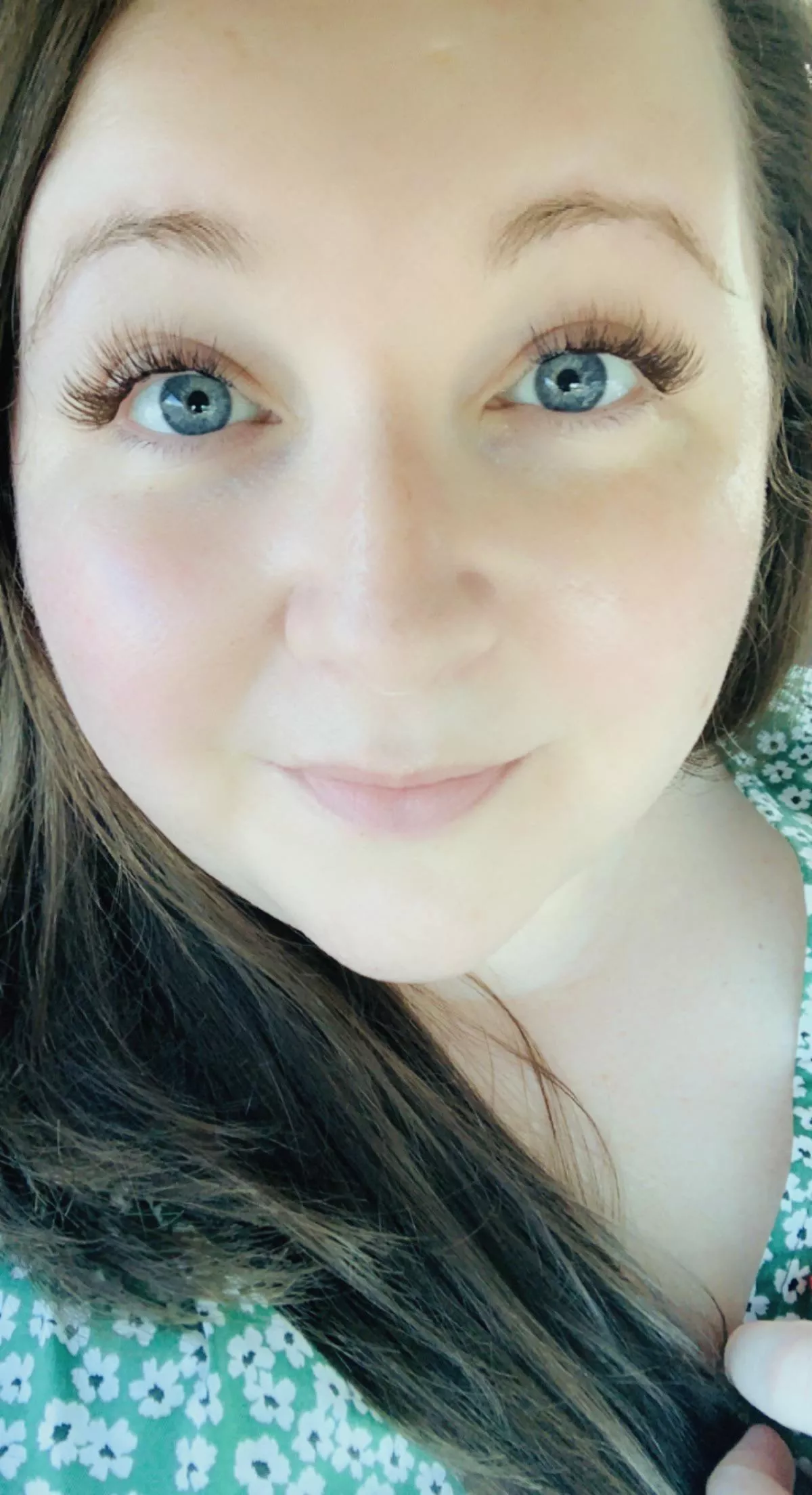 Sometimes it’s nice to go without makeup. Drop your favorite skincare items below. 👇🏼 F [33]