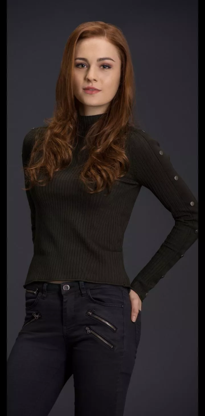Sophie Skelton