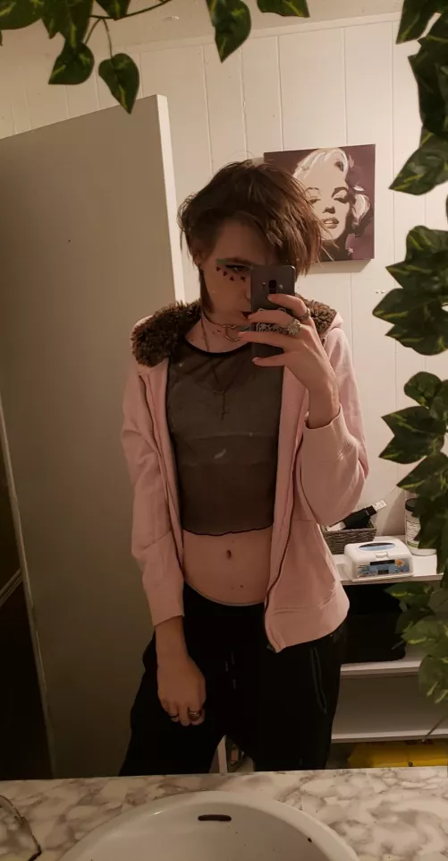 Sorta cute boi in full makeup, what will they do.