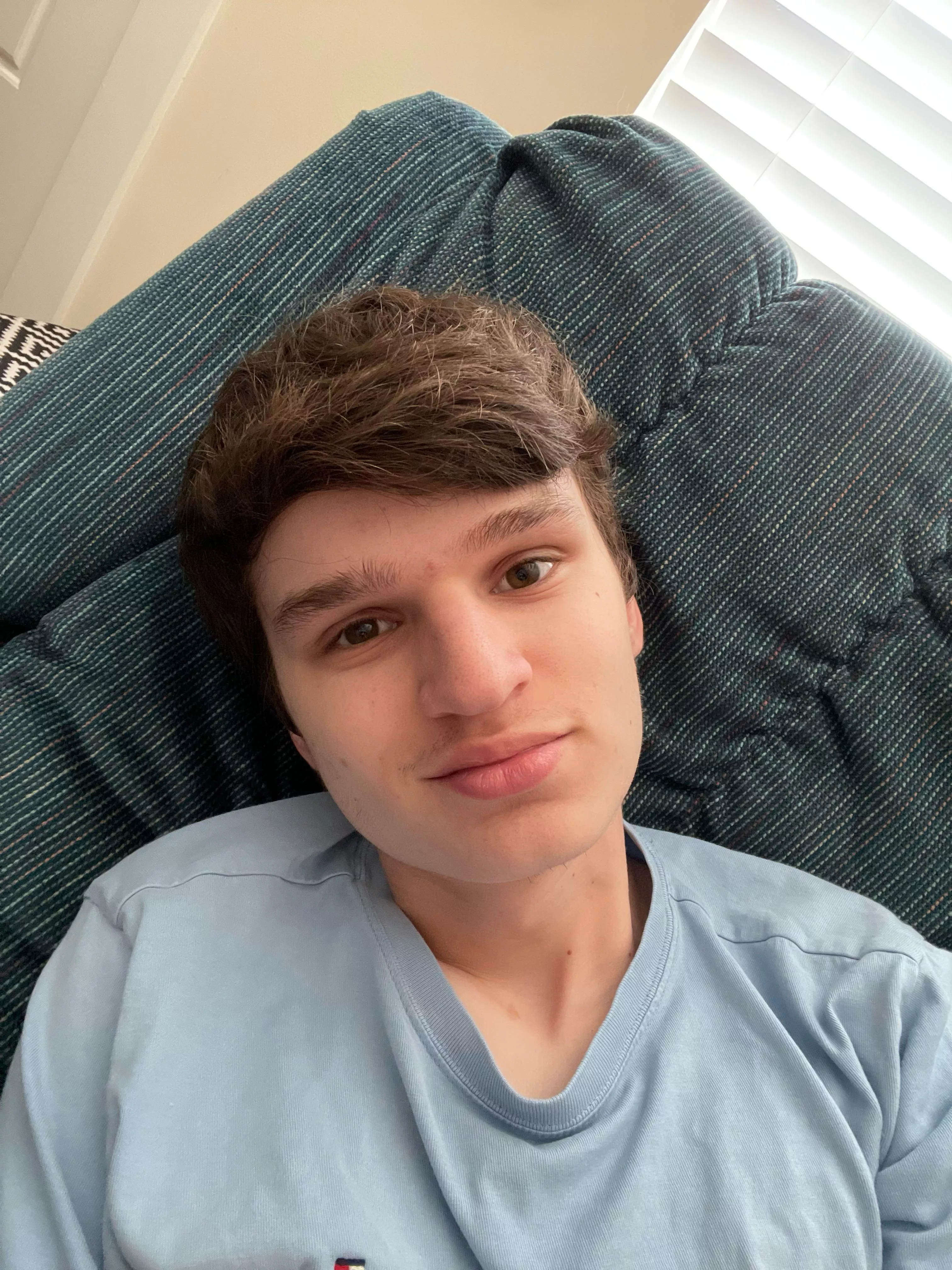 Spring break got me bored as hell…hmu if you wanna talk :)