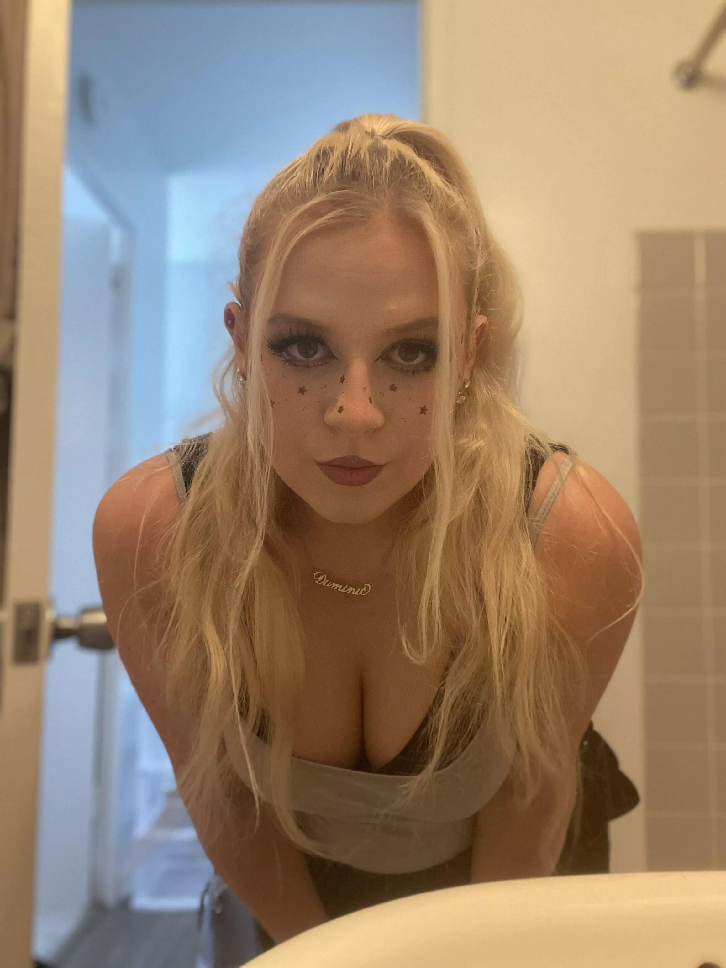 Star Freckles! Imagine my sucking your cock like this 🥵