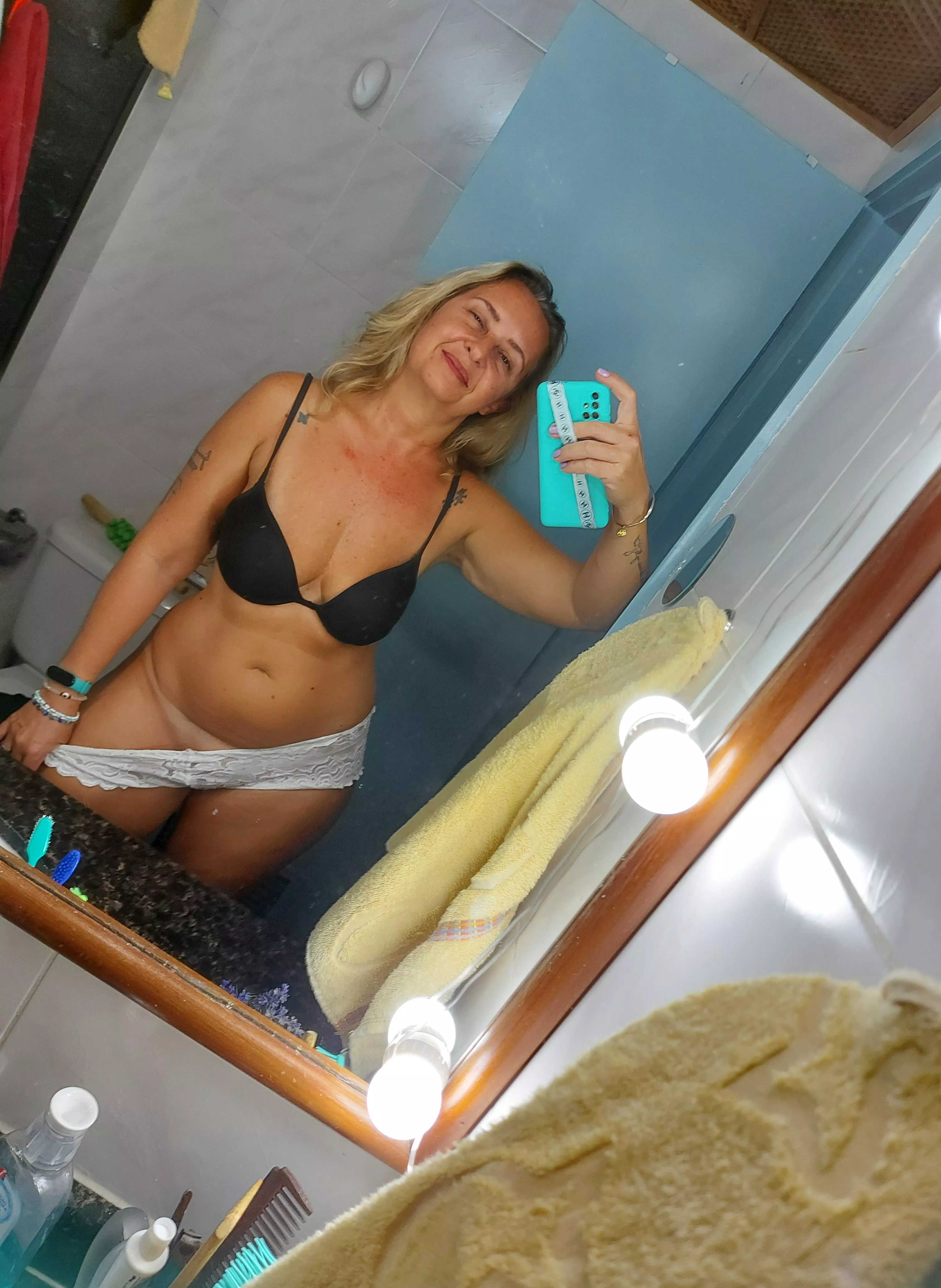 Starting my Friday mood, enjoy my world