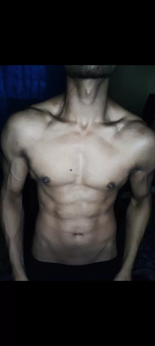 Still can't hide my meat hooks...