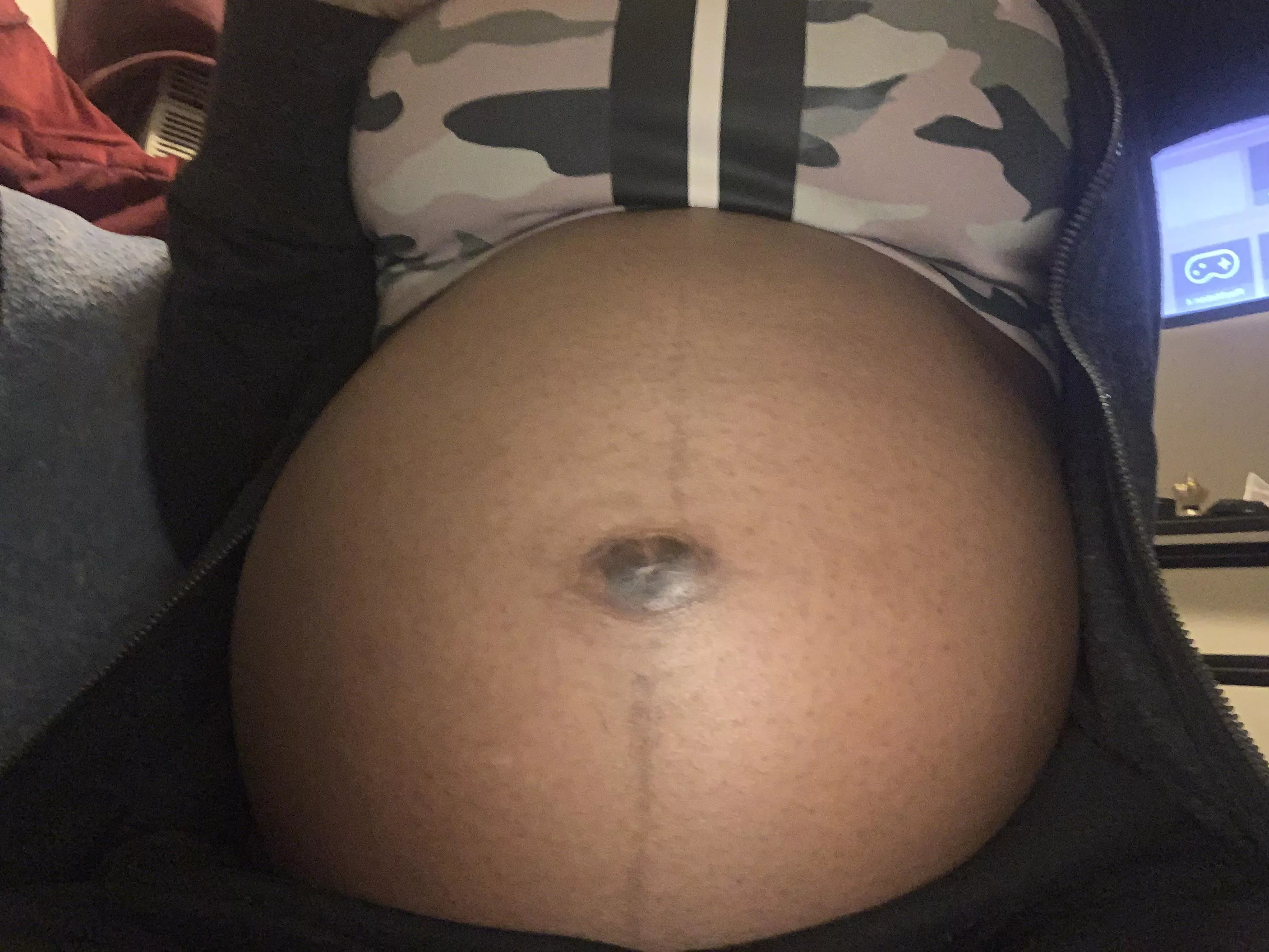 Stomachs getting bigger ❤️. Anyways I’m hungry already 😩