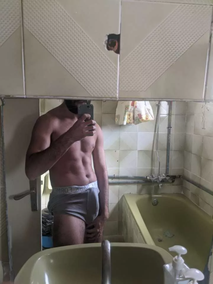 Strip me and feel my body 😉