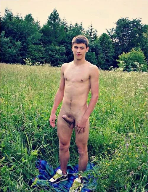 Stuck In A Field, Start Bollock Naked, Jsut What Is He Supposed To Do??!