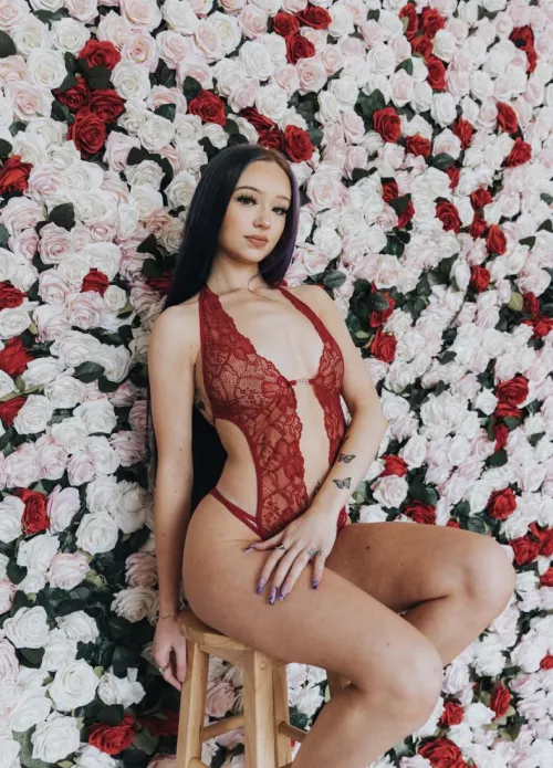 sub to my only fans to see this come off, it’s free😋 link in comments